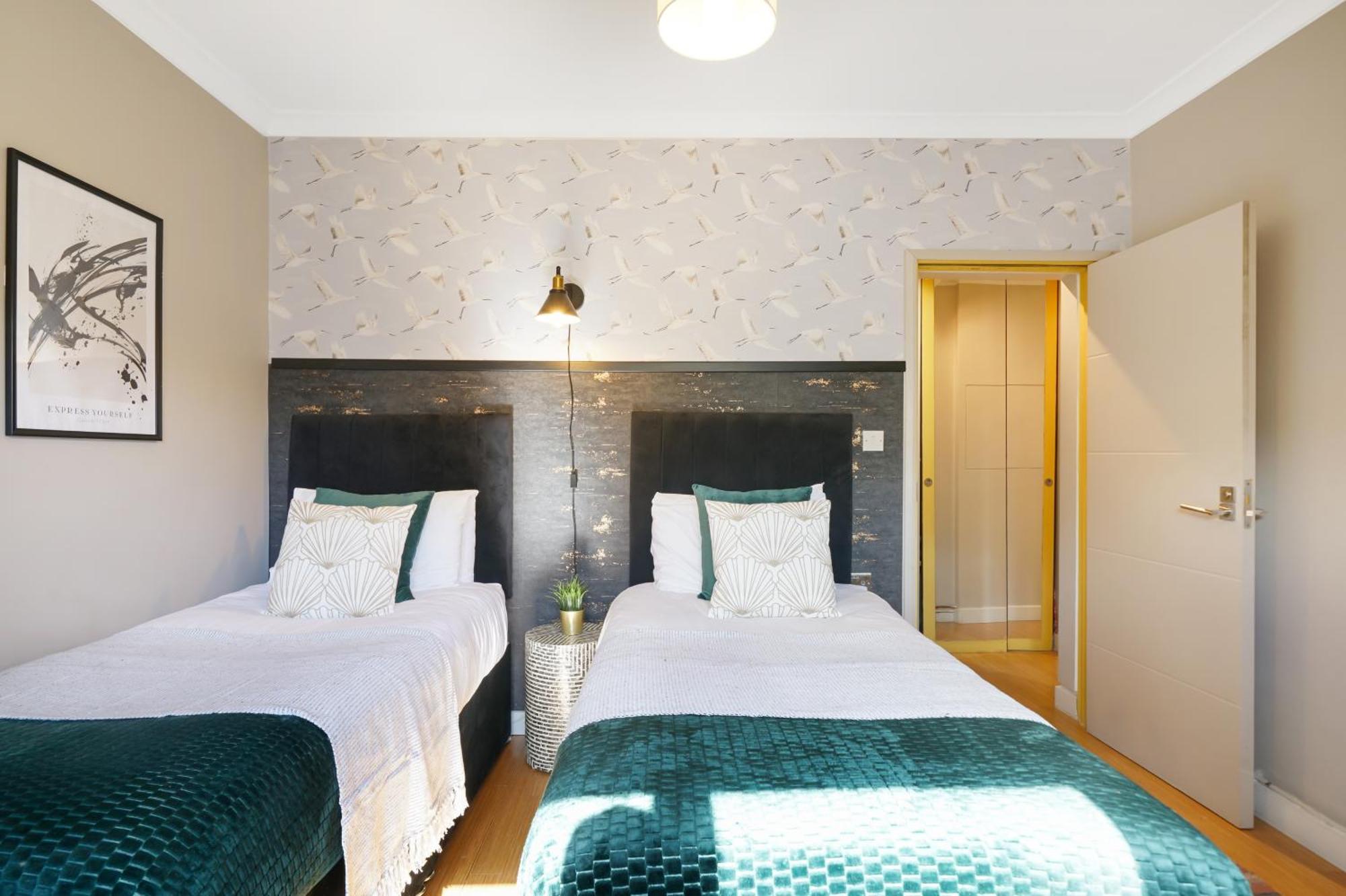 Appartamento Designer 2 Bedroom Flat In London-balcony-sleeps 6 *